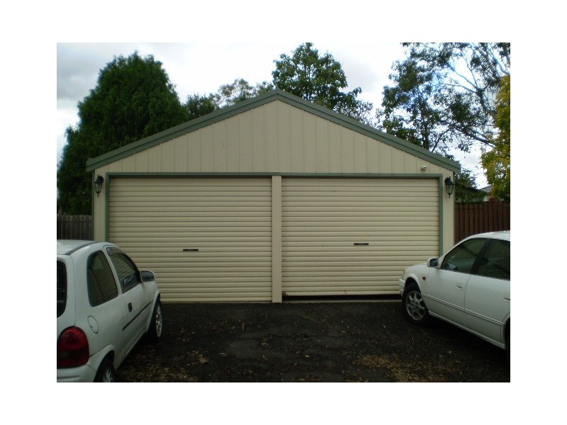 1 Blackbutt Place, The Oaks NSW 2570