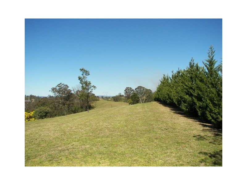 “Abbeygate” via Sunnyside Road, The Oaks NSW 2570