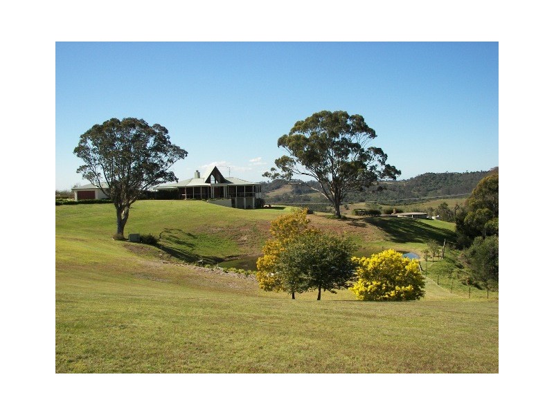 “Abbeygate” via Sunnyside Road, The Oaks NSW 2570