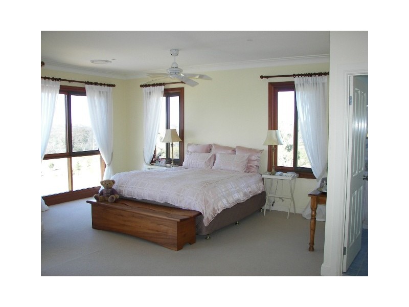 “Abbeygate” via Sunnyside Road, The Oaks NSW 2570