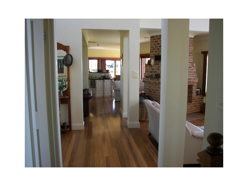 “Abbeygate” via Sunnyside Road, The Oaks NSW 2570