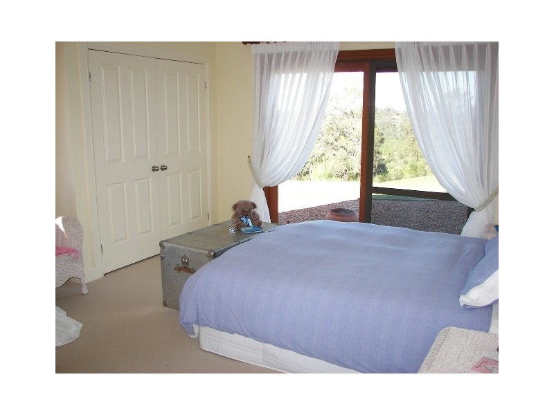 “Abbeygate” via Sunnyside Road, The Oaks NSW 2570