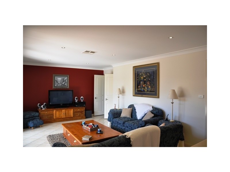 2 Bursaria Place, Mount Annan NSW 2567