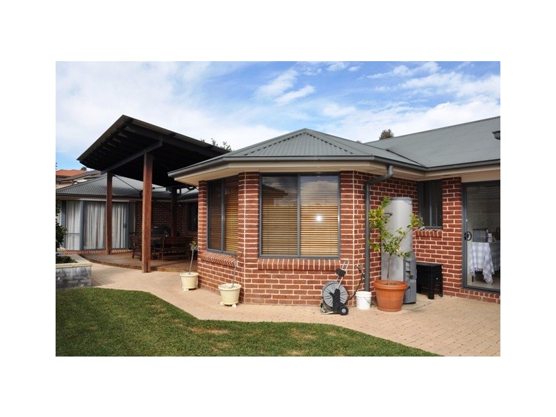 2 Bursaria Place, Mount Annan NSW 2567