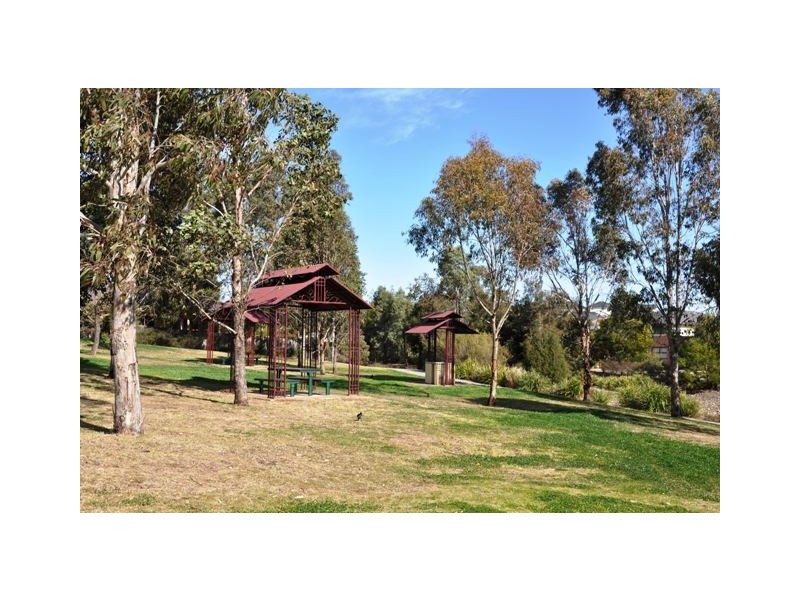2 Bursaria Place, Mount Annan NSW 2567