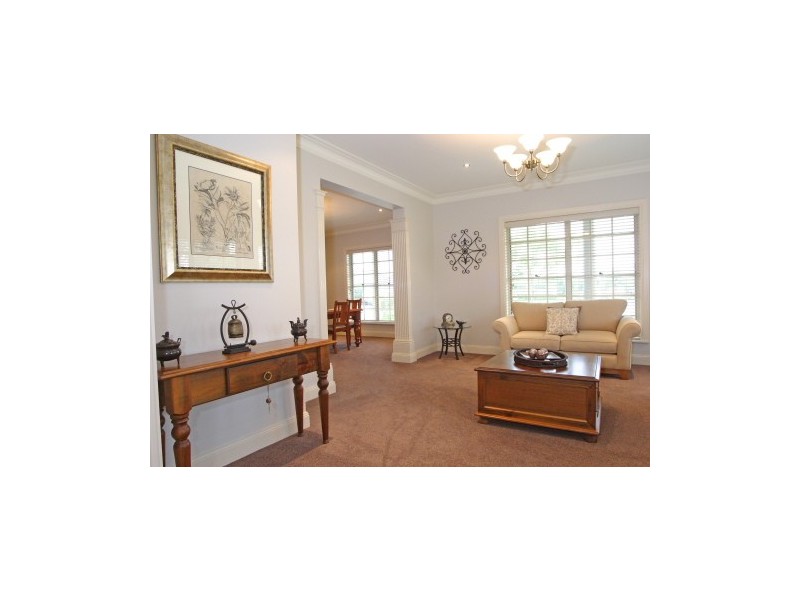 1 Hindmarsh Place, Camden Park NSW 2570