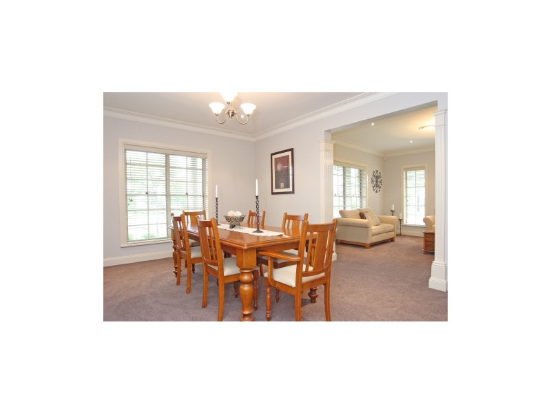 1 Hindmarsh Place, Camden Park NSW 2570