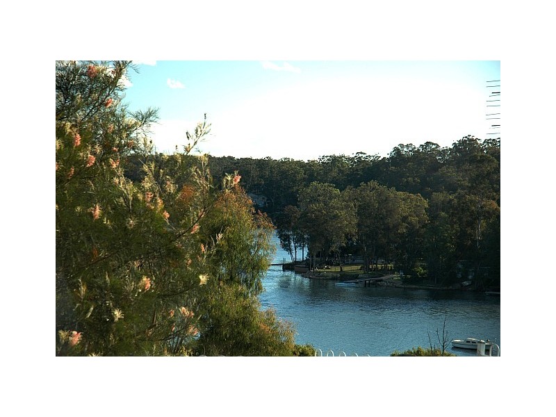 784 Henry Lawson Drive, Picnic Point NSW 2213
