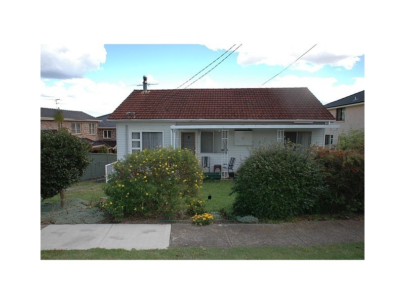 784 Henry Lawson Drive, Picnic Point NSW 2213