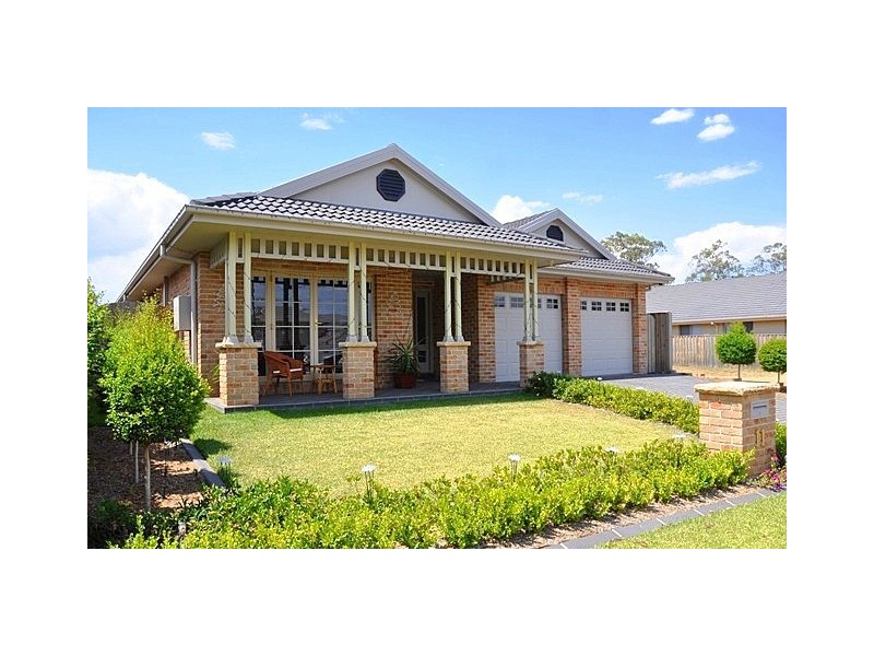 11 Maclean Lane, Camden Park NSW 2570