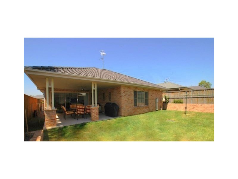 11 Maclean Lane, Camden Park NSW 2570