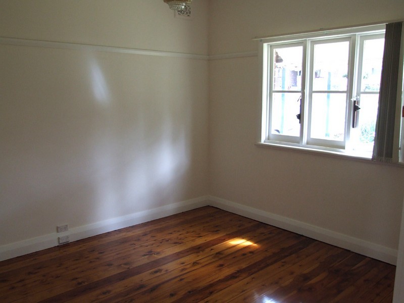10 Links Avenue, Concord NSW 2137