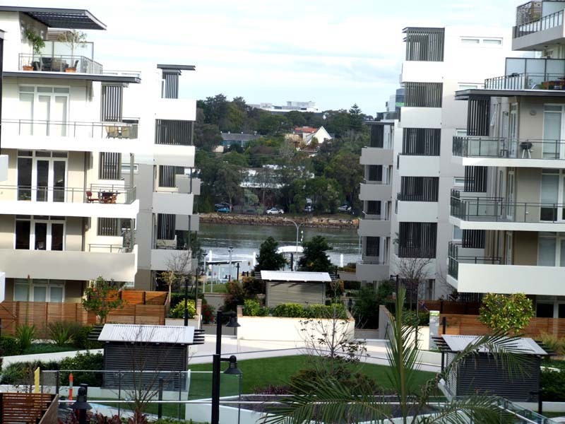 15/13 Bay Drive, Meadowbank NSW 2114