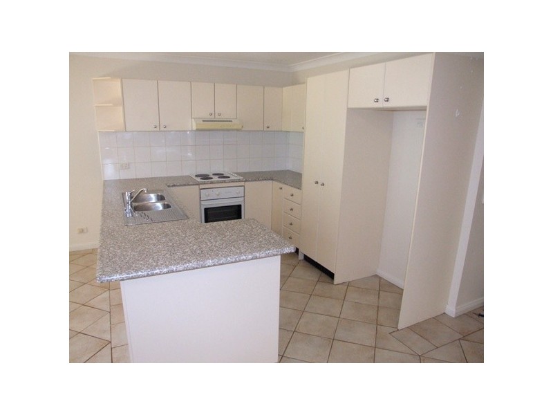 2/207-209 Old Windsor Raod,, Northmead NSW 2152