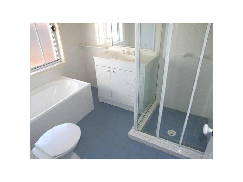 2/207-209 Old Windsor Raod,, Northmead NSW 2152