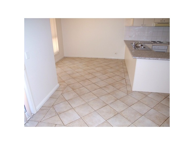 2/207-209 Old Windsor Raod,, Northmead NSW 2152