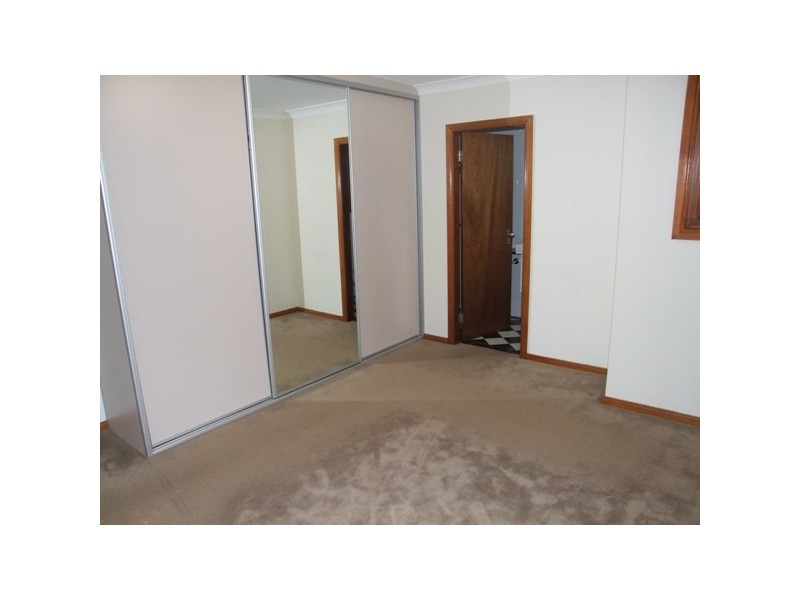 37 Hinkler Street, Ermington NSW 2115