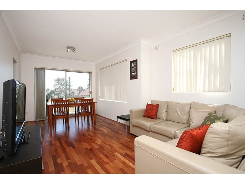 3/4 Ross Street, Gladesville NSW 2111