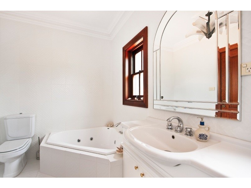 18 Augustine Street, Hunters Hill NSW 2110