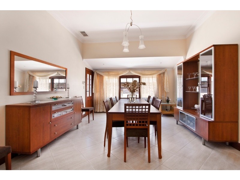 8 Gray Street, Henley NSW 2111