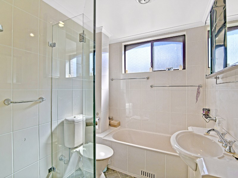 4/22-24 Linsley Street, Gladesville NSW 2111