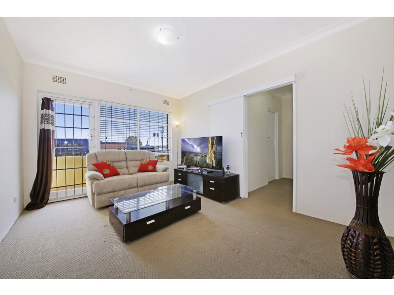 1/14-16 Sherwood Road, Merrylands West NSW 2160