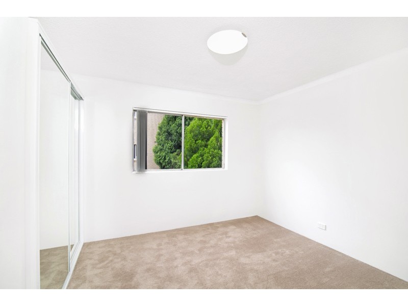 2/18 Ross Street, Gladesville NSW 2111