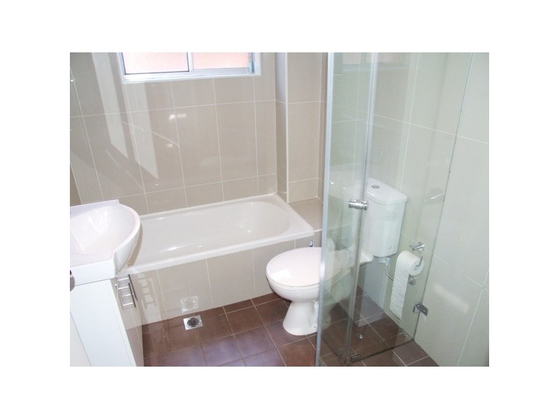 2/17 Wharf Road, Gladesville NSW 2111