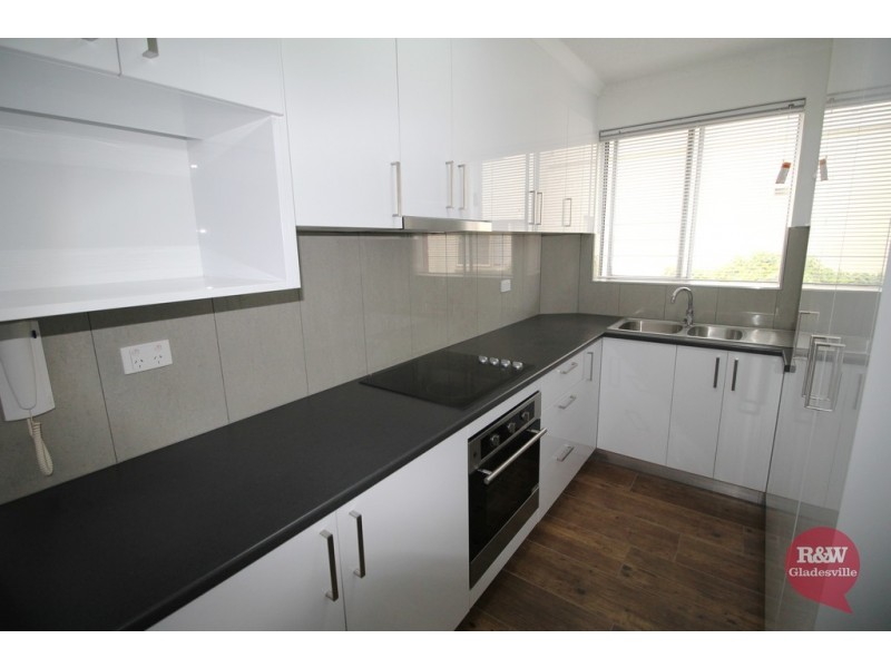 4/11 Linsley Streeet, Gladesville NSW 2111