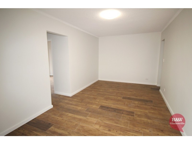 4/11 Linsley Streeet, Gladesville NSW 2111