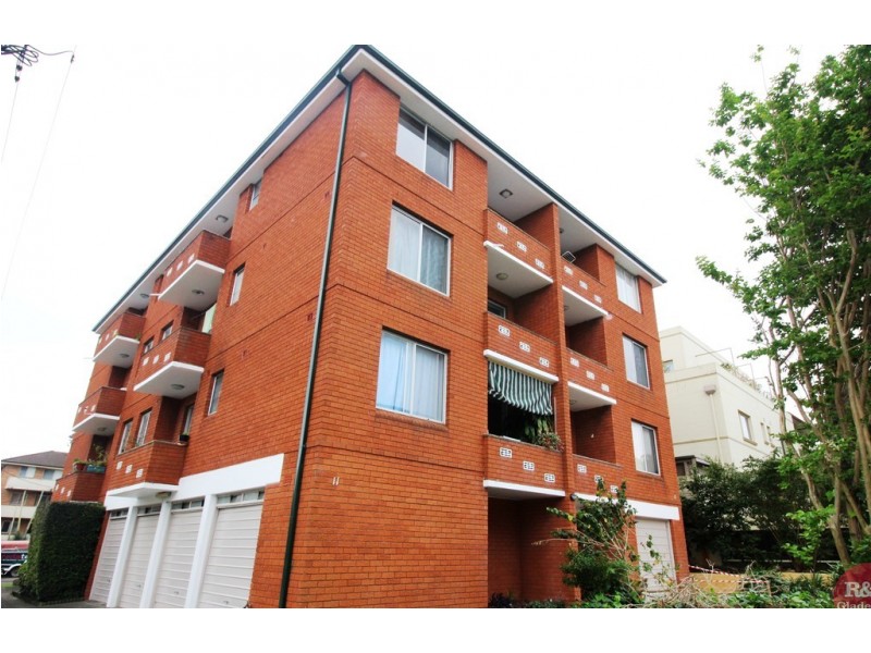 4/11 Linsley Streeet, Gladesville NSW 2111