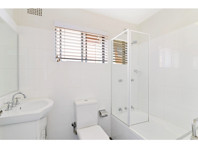 5/3 Western Crescent, Gladesville NSW 2111