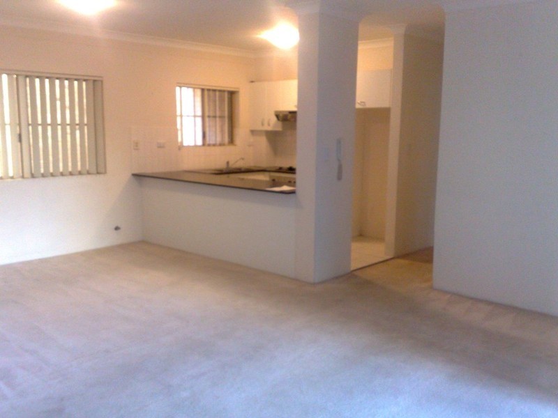 10/8 Macintosh Street, Mascot NSW 2020