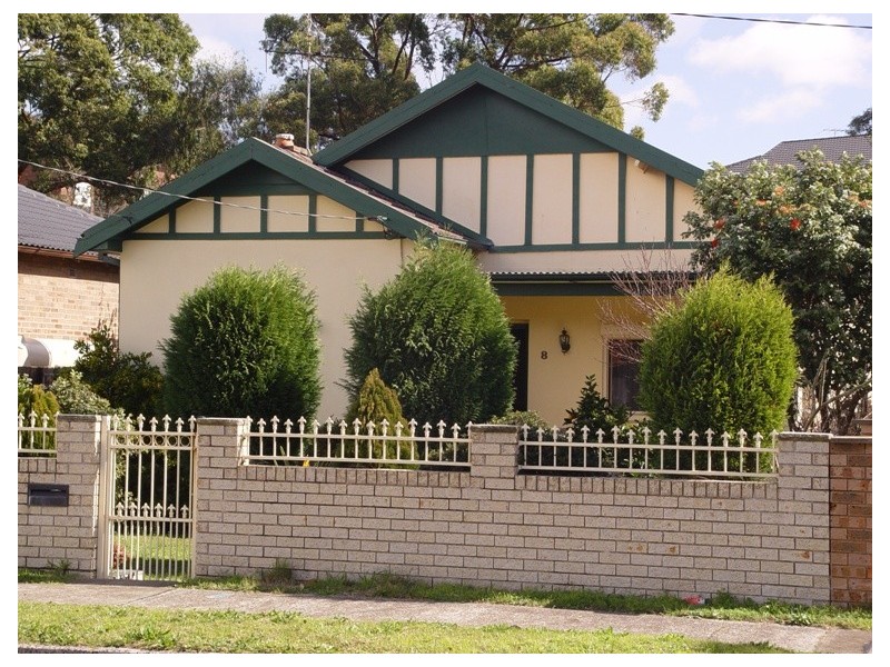8 Livingstone Avenue, Botany NSW 2019
