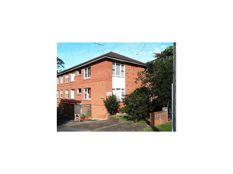 1/104 Kiora Road, Miranda NSW 2228