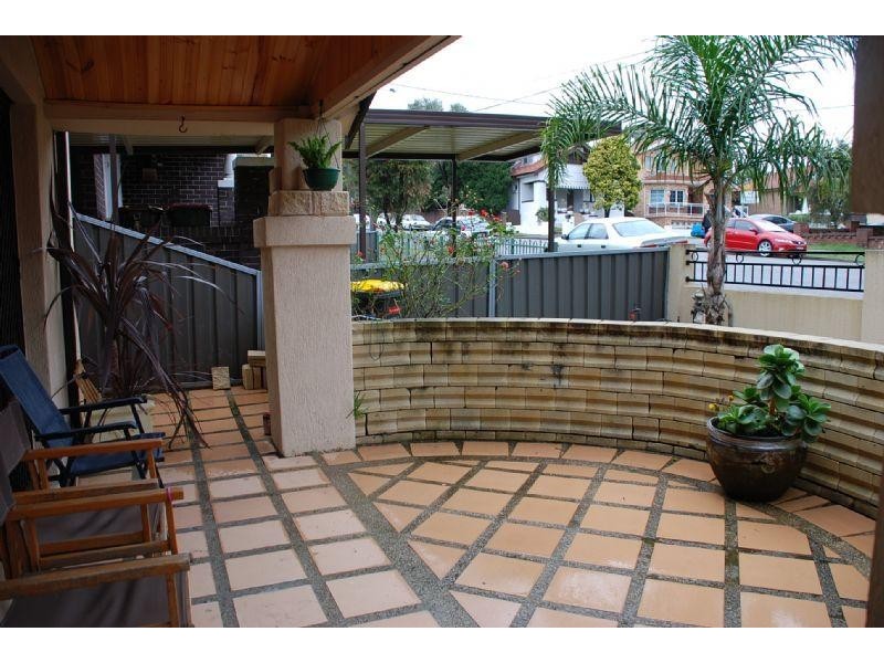 2 Tabrett street, Banksia NSW 2216