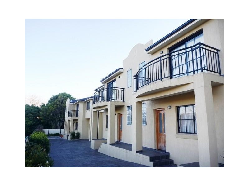 3/8 SHORT STREET, Helensburgh NSW 2508