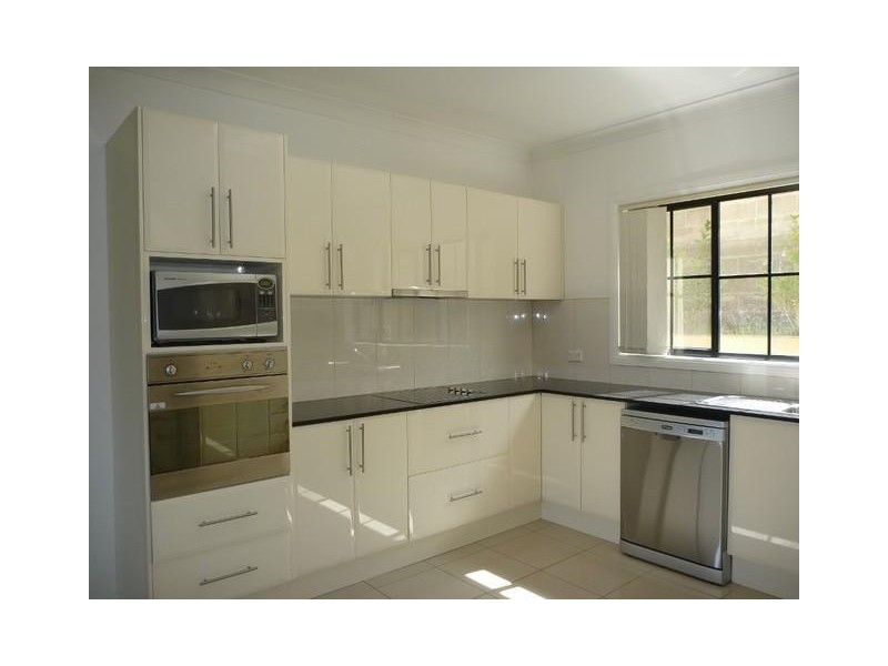 3/8 SHORT STREET, Helensburgh NSW 2508