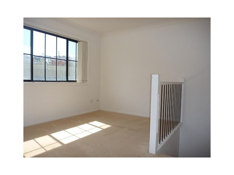 3/8 SHORT STREET, Helensburgh NSW 2508