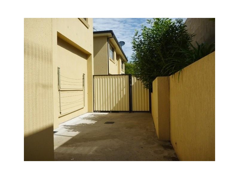 3/8 SHORT STREET, Helensburgh NSW 2508