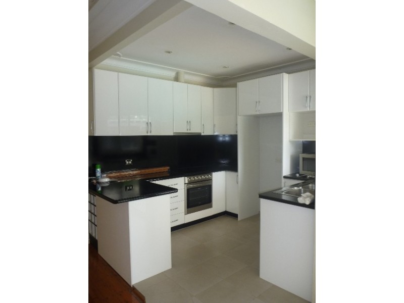 211 BOX RD, Sylvania NSW 2224