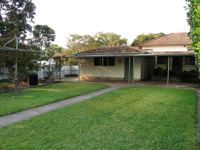 404 PRESIDENT AVE, Kirrawee NSW 2232