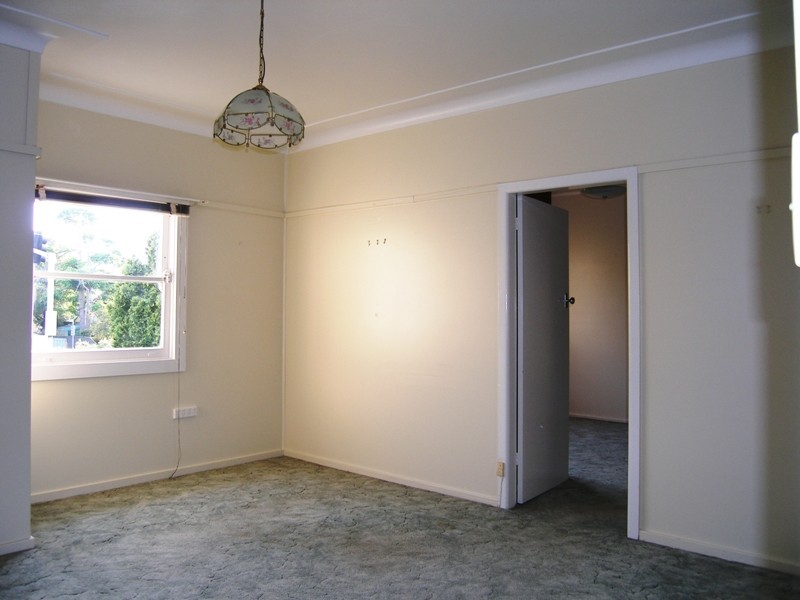 404 PRESIDENT AVE, Kirrawee NSW 2232