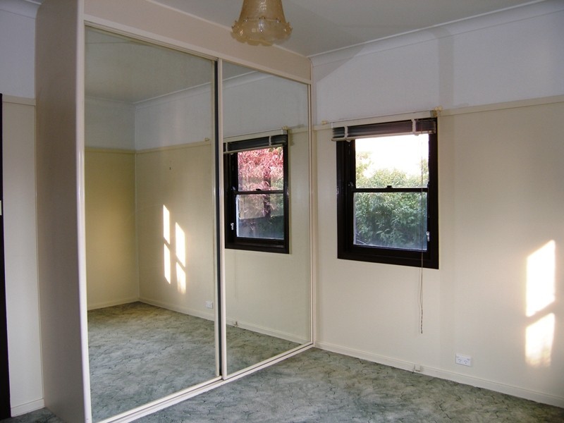 404 PRESIDENT AVE, Kirrawee NSW 2232