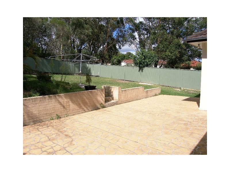 26 Moona Road, Kirrawee NSW 2232