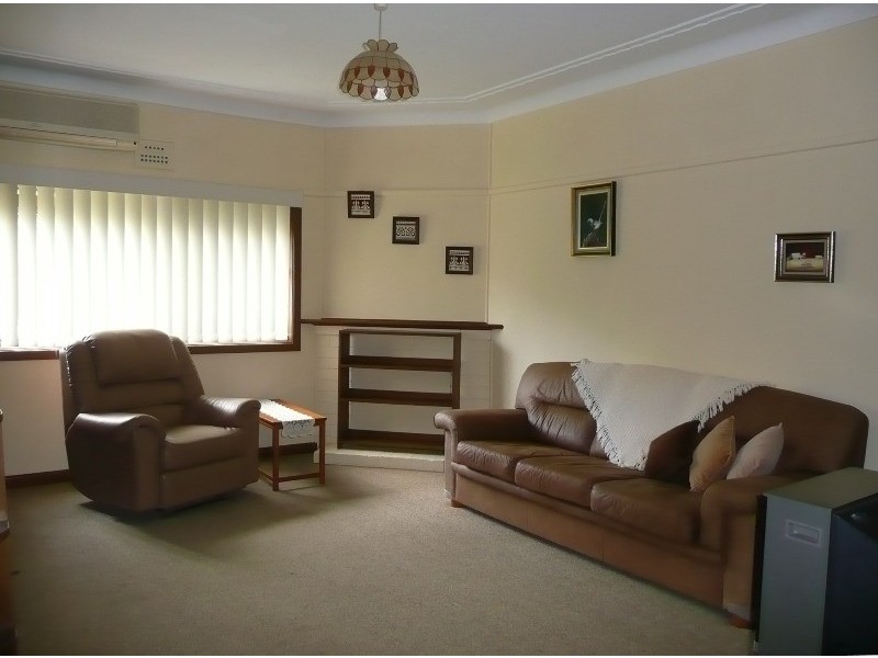 2 Heather Street, Caringbah NSW 2229