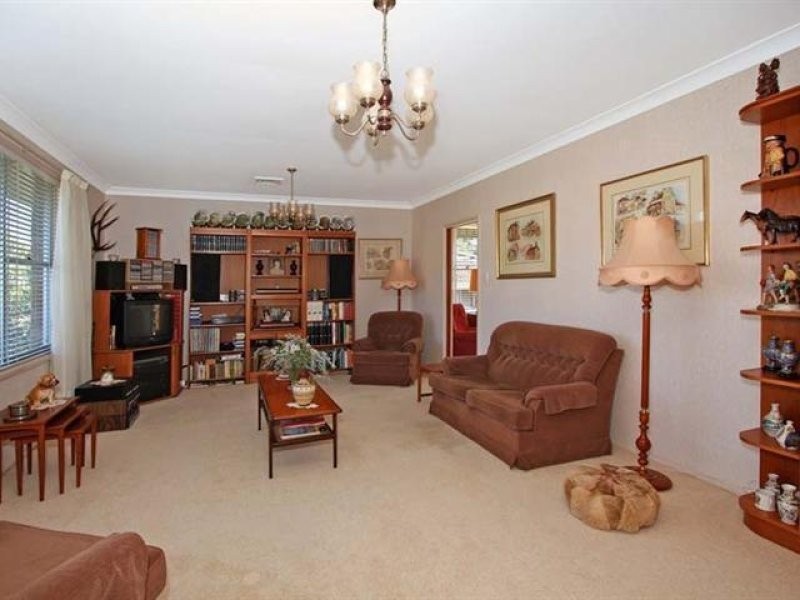 17 Seine Place, Miranda NSW 2228