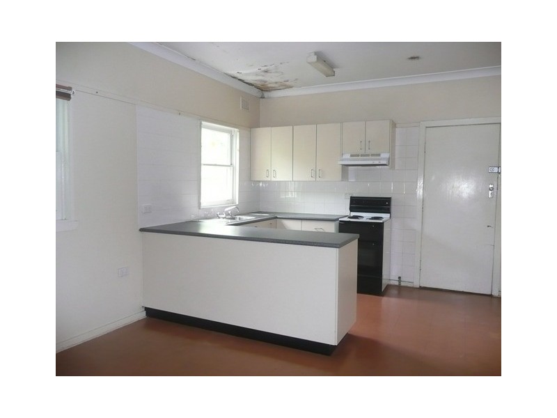 35 Durbar Avenue, Kirrawee NSW 2232