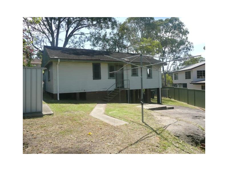 2 Loretta Avenue, Como NSW 2226