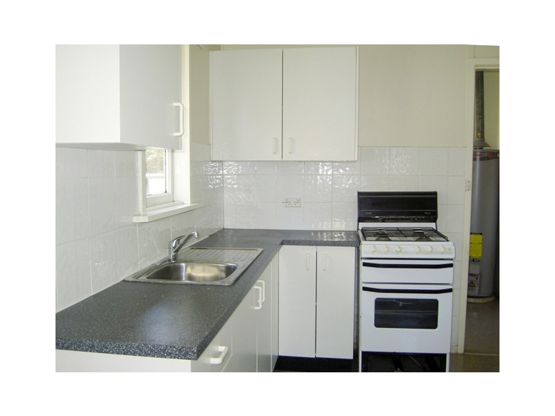 2 Loretta Avenue, Como NSW 2226